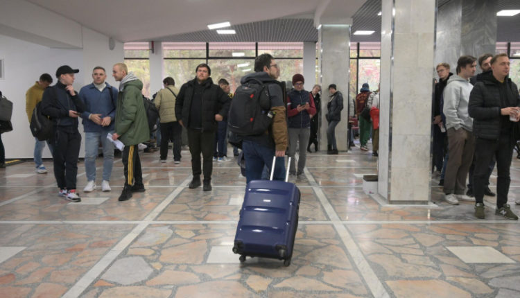 kto-i-pochemu-vybiraet-kazahstan-v-mintruda-rasskazali-o-migracionnyh-tendencijah-6f186c1