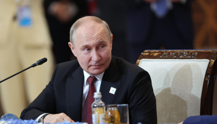 my-ne-boremsja-protiv-drugih-cennostej-my-podderzhivaem-svoi-putin-78042d3