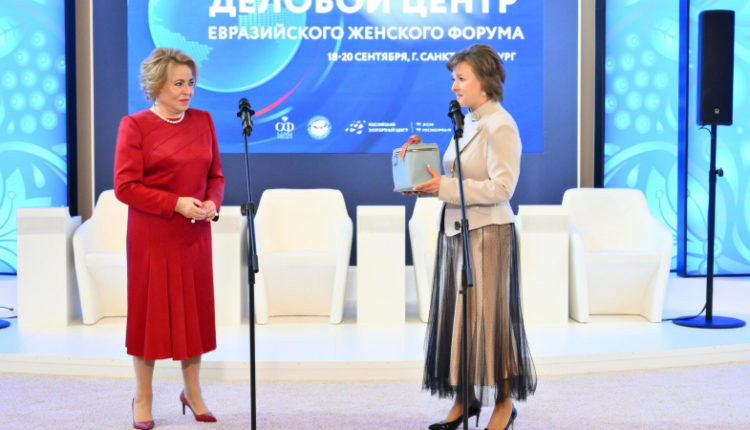 na-ezhf-prezentovali-novyj-proekt-pervyj-bjuti-boks-sdelano-v-rossii-3a3db39