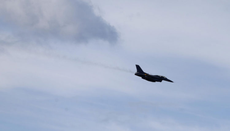 niderlandy-peredali-ukraine-starye-istrebiteli-f-16-f7ff403
