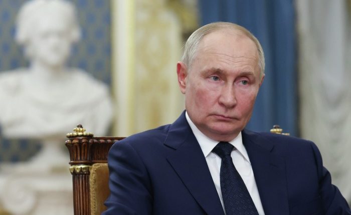 putin-na-sledujushhej-nedele-vstretitsja-s-pobedivshimi-na-vyborah-glavami-regionov-43895ed