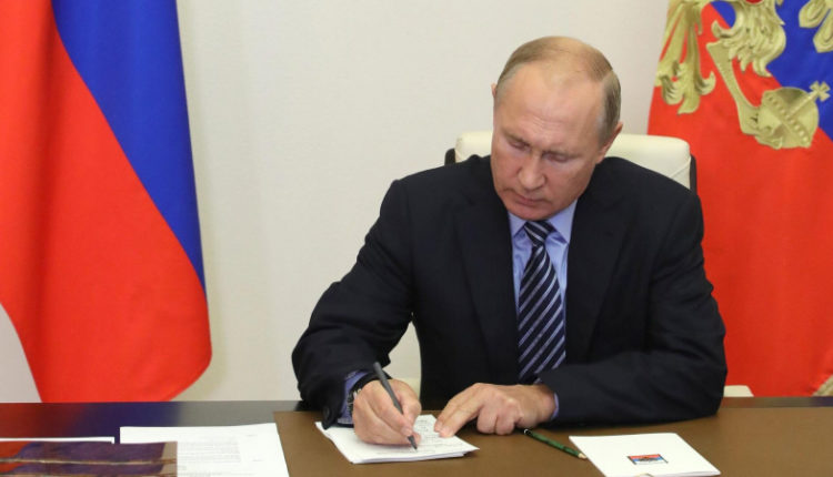 putin-poruchil-predusmotret-vydelenie-sredstv-na-podderzhku-razrabotki-igr-1f09e8e