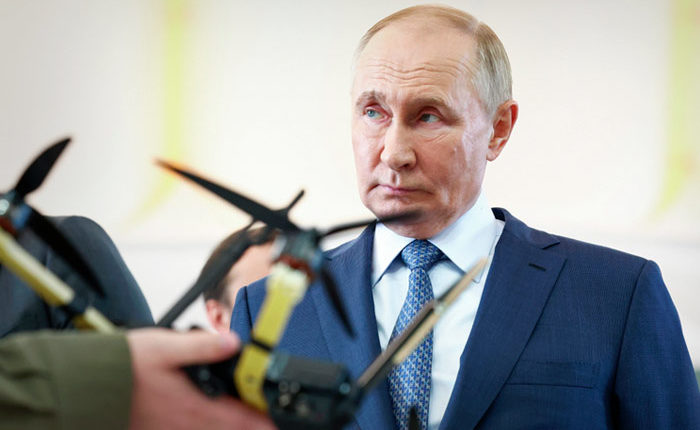 putin-zajavil-o-planah-pochti-v-10-raz-uvelichit-vypusk-dronov-v-2024-godu-150beb8