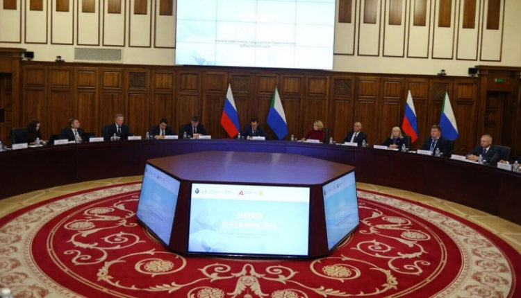 razvitie-eksporta-regionov-dfo-obsudili-na-okruzhnom-soveshhanii-v-habarovske-8ae396a