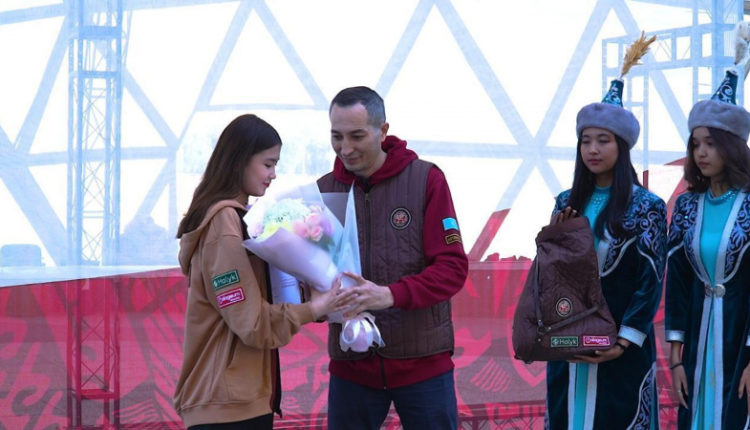vsemirnye-igry-kochevnikov-volonterov-torzhestvenno-nagradili-v-astane-705ccb9