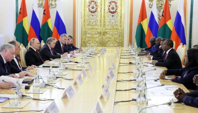glava-mid-gvinei-bisau-planiruet-uchastvovat-v-konferencii-rossija-afrika-29870e8