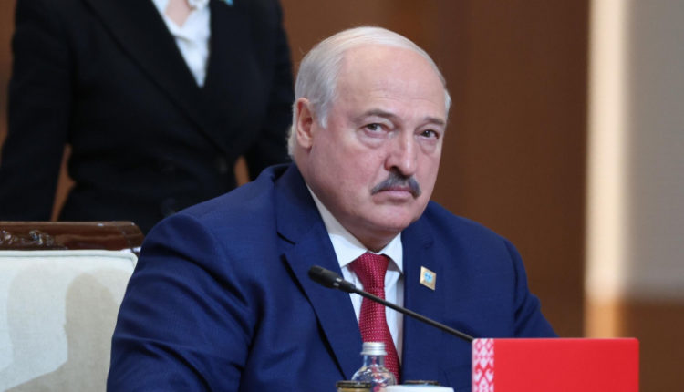 minsk-podderzhivaet-opredelennye-kontakty-s-kievom-zajavil-lukashenko-c0c9ea8