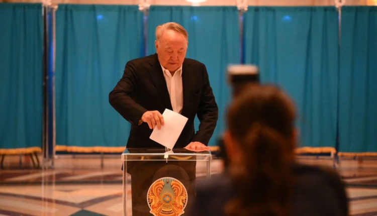 nursultan-nazarbaev-progolosoval-na-referendume-po-stroitelstvu-aes-v-kazahstan-e3542ec