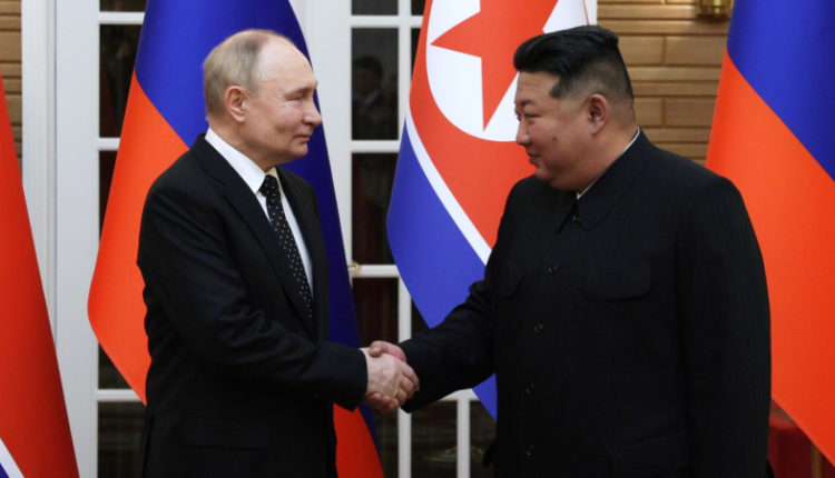 otnoshenija-rossii-i-kndr-stali-sojuzom-na-veka-zajavil-kim-chen-yn-b2f0109