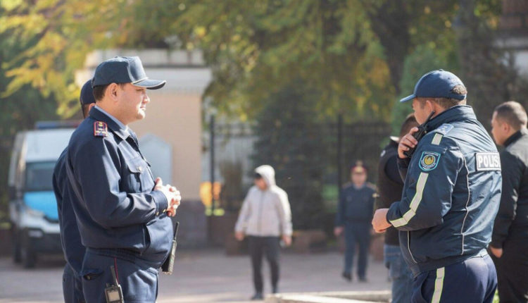 policija-pered-referendumom-po-aes-v-kazahstane-pereshla-na-usilennyj-rezhim-7e10246