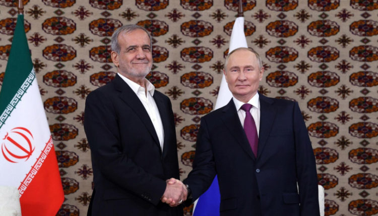 prezident-irana-nazval-otnoshenija-tegerana-i-moskvy-druzheskimi-abf781f