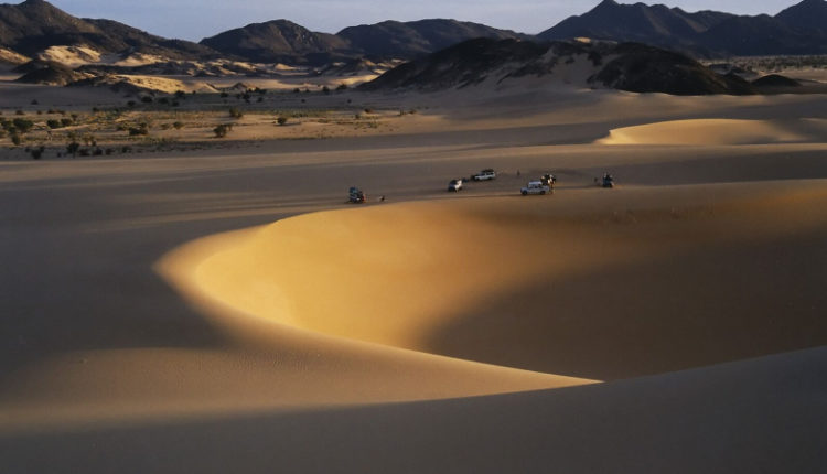 pustynju-sahara-vpervye-za-mnogo-let-zatopilo-13a402b