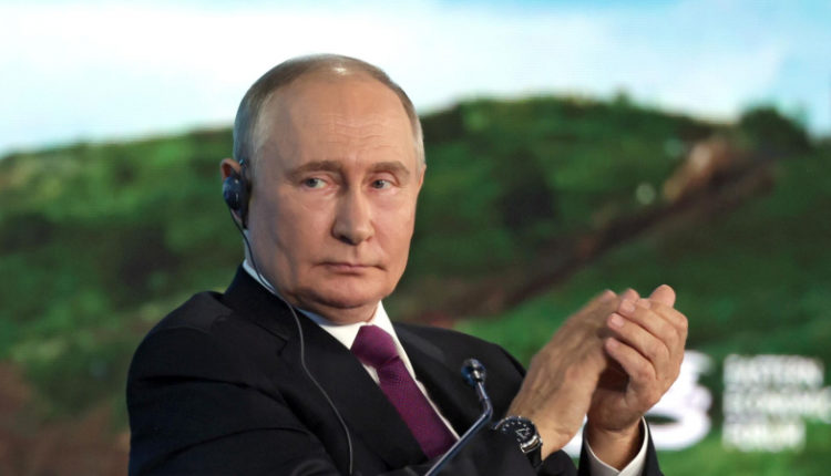 putin-predlozhil-obsudit-formirovanie-sistemy-mezhdunarodnyh-raschetov-50563a5