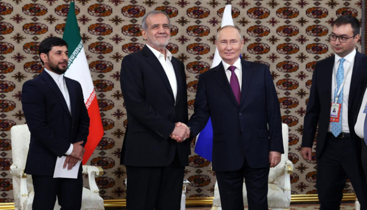 putin-priglasil-prezidenta-irana-na-sammit-briks-v-kazan-65677e4