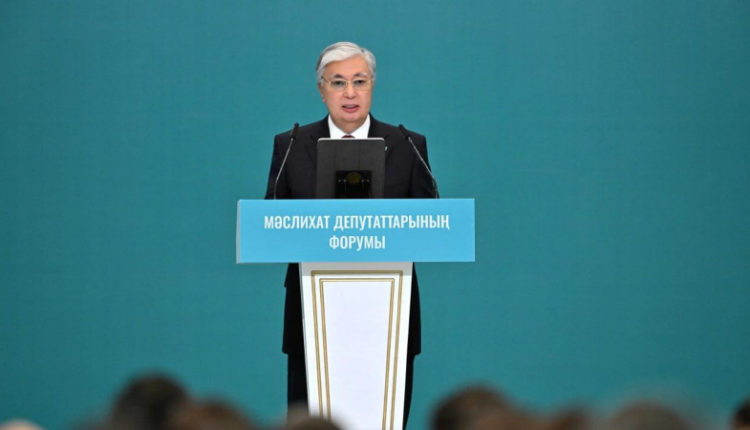 tokaev-vyskazalsja-o-stroitelstve-aes-i-referendume-d3d6b54