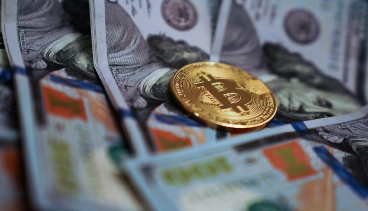 bitkoin-dostig-100-tysjach-vpervye-v-istorii-kriptovaljut-ca2ab7c