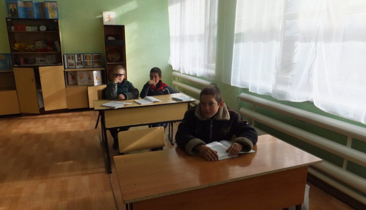 chetyre-modeli-distancionnogo-obuchenija-predlagajut-selskim-shkolam-kazahstana-69f1c8b
