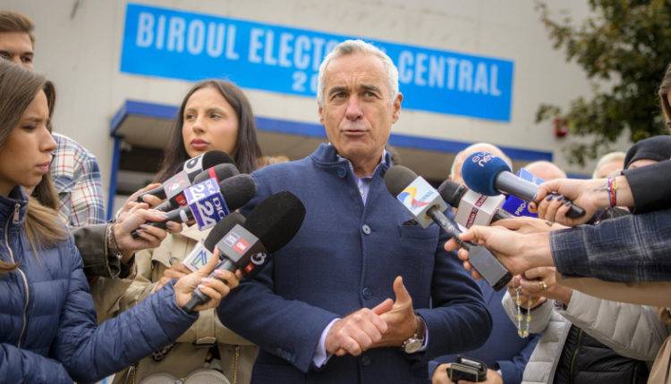 dzheordzhesku-pribyl-na-izbiratelnyj-uchastok-v-znak-protesta-b6e13aa