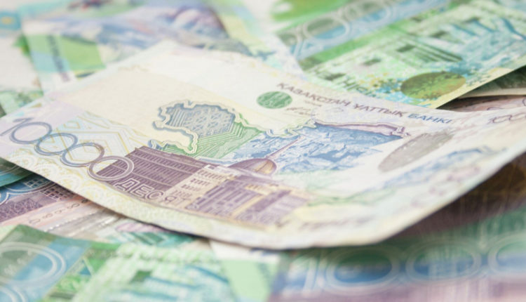 kurs-tenge-k-dollaru-upal-do-istoricheskogo-minimuma-4a7b563
