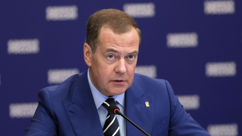 Медведев рассказал о поддержке правительства Асада