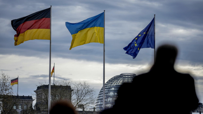 Почти сто тысяч работников Volkswagen вышли на забастовки по всей Германии