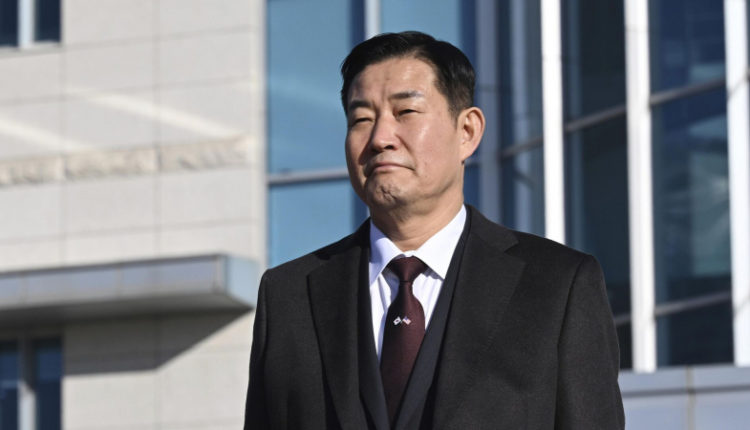 prezident-juzhnoj-korei-prinjal-proshenie-ministra-oborony-ob-otstavke-27b47ac
