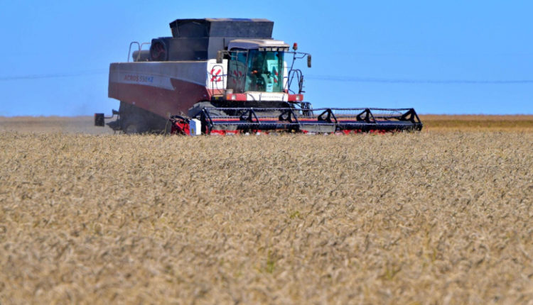 proizvodstvo-tehniki-john-deere-namereny-naladit-v-kostanae-8e29832