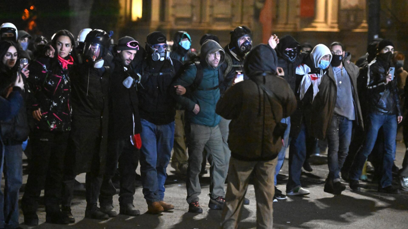 Протестующие разблокировали проспект в центре Тбилиси