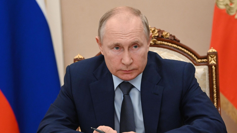 Путин призвал решать вопросы диверсификации ОПК