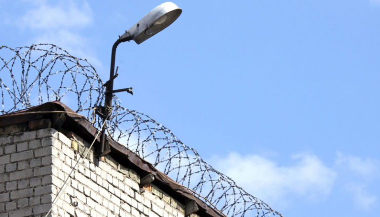 kievskij-rezhim-derzhit-mobilizovannyh-v-kolonijah-rasskazal-plennyj-9e9d464